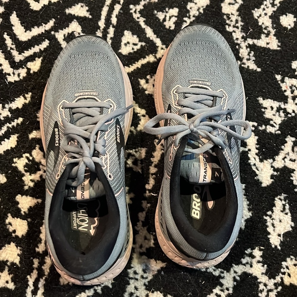 Brooks Transcend Sneakers